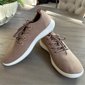 M10- NWT Allbirds Wool Runner - Hazy Beige
